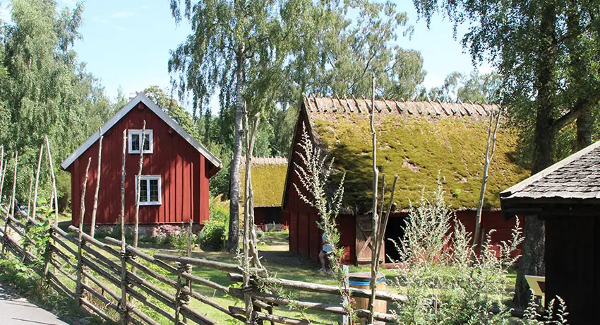 Hus på Friluftsmuseet Hallandsgården