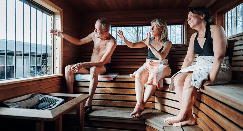  Three people bathe in a sauna on Östra stranden in Halmstad.